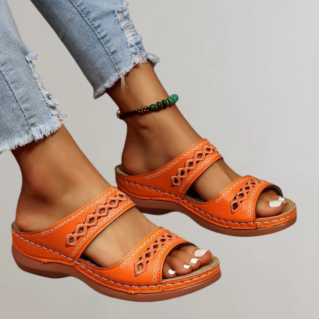 Alice | Cut-Out Double Strap Flat Sandals