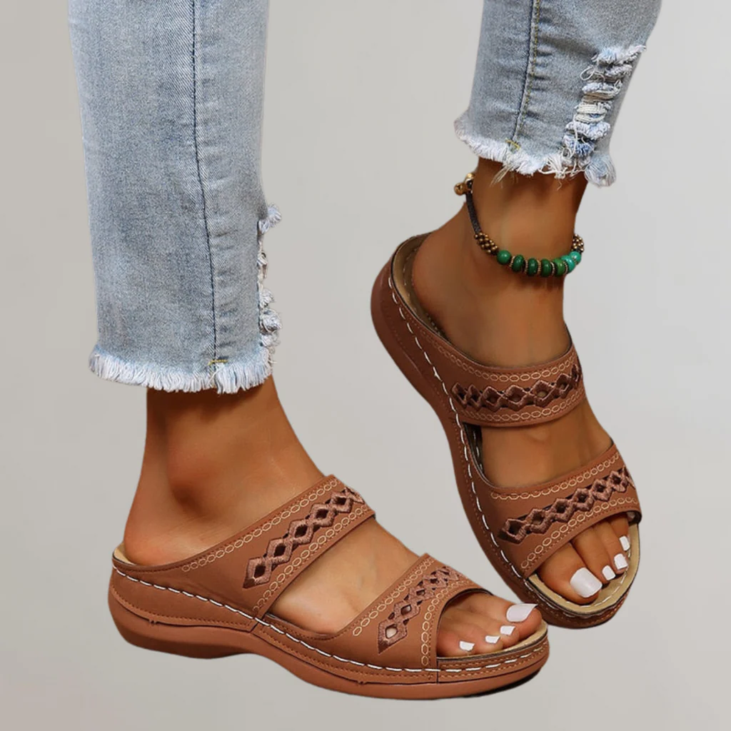 Alice | Cut-Out Double Strap Flat Sandals