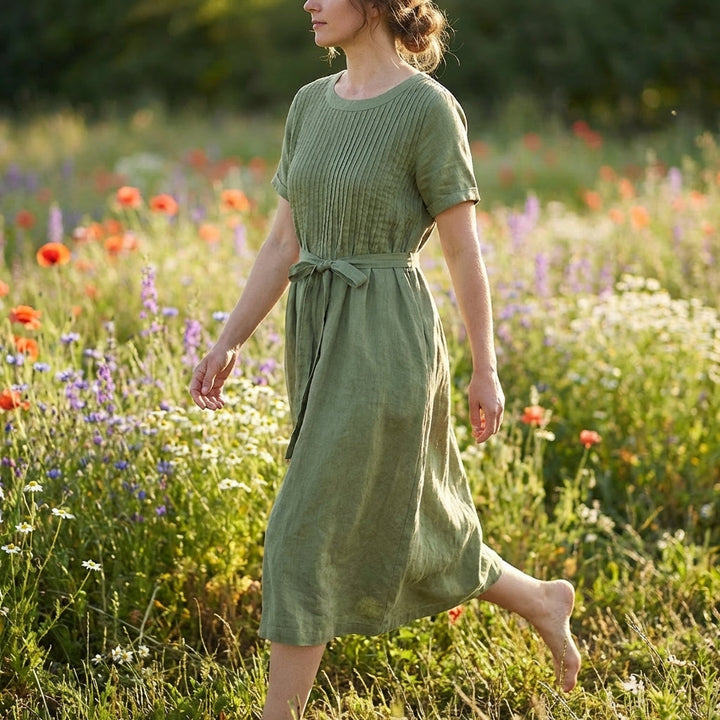 Delilah | Relaxed Pleated Midi Dress with Sleeves