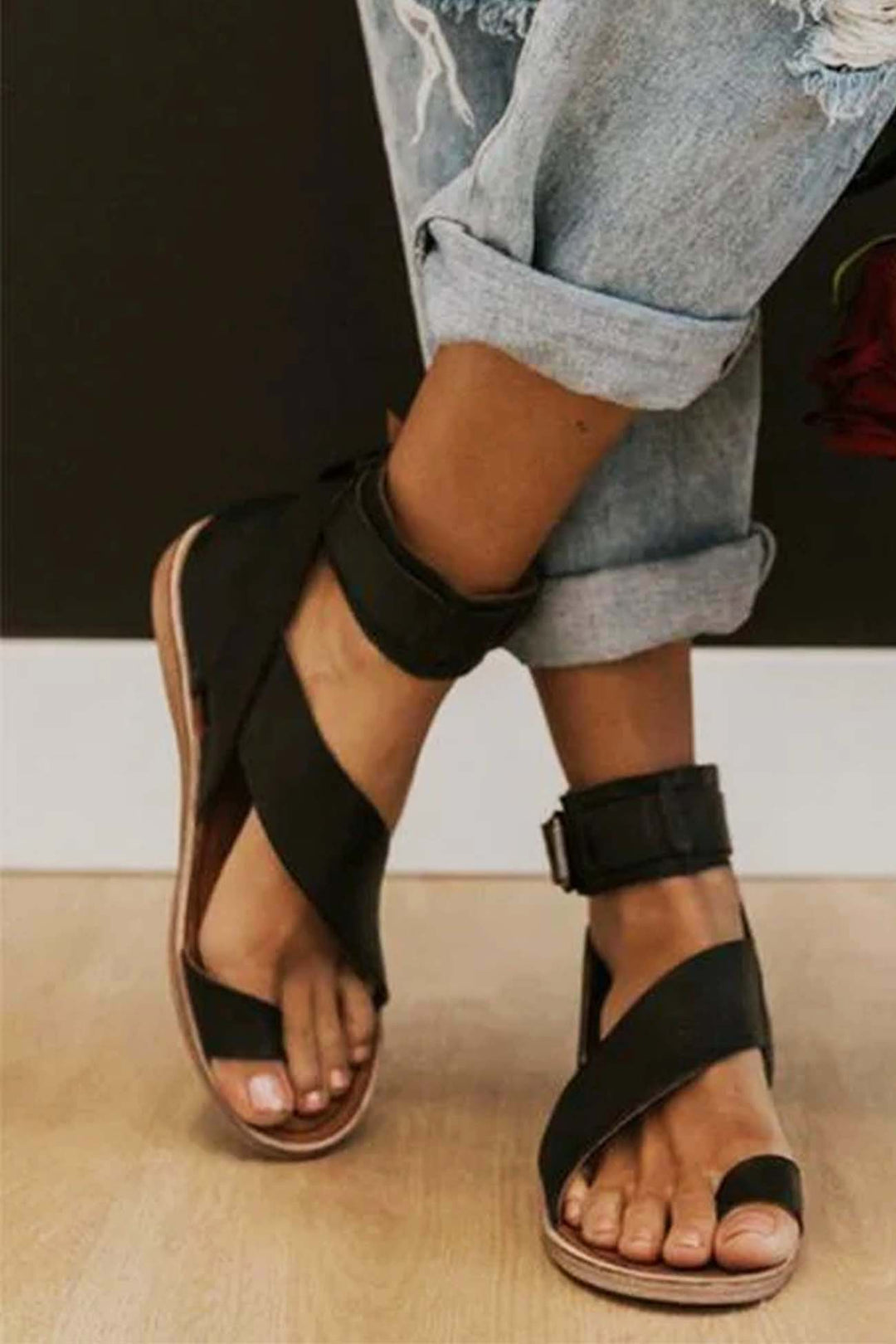 Penelope | Stylish Crisscross Ankle Strap Flat Sandals